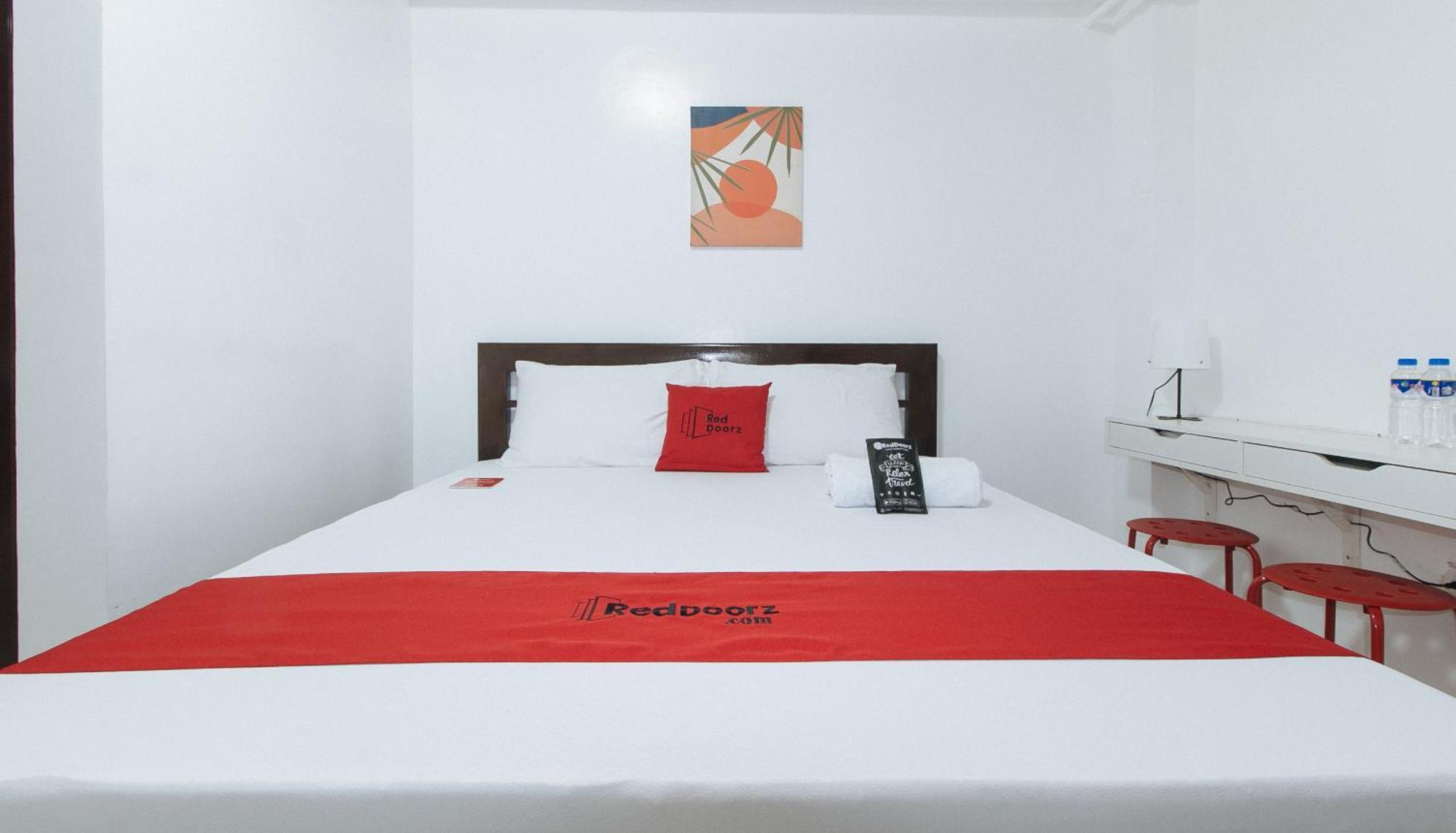 Reddoorz Near Ust Sampaloc Manila Otel Dış mekan fotoğraf